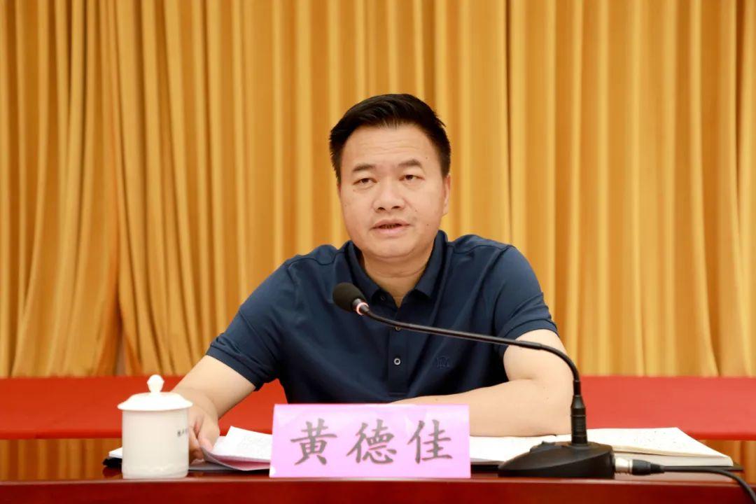 广西桂平最新交通事故与小巷独特小店背后的故事